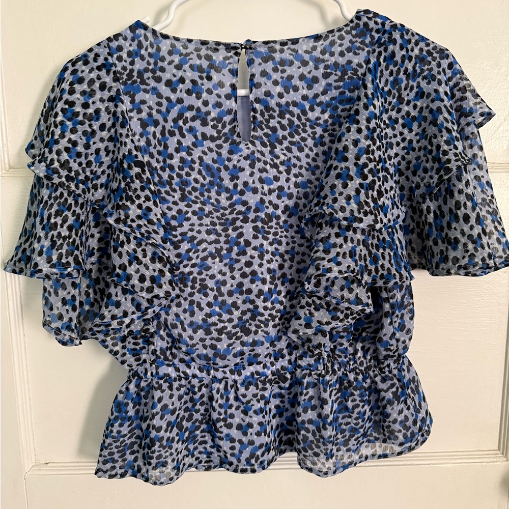 Express Women's Blue and Black Patterned Blouse - Picture 2 of 5